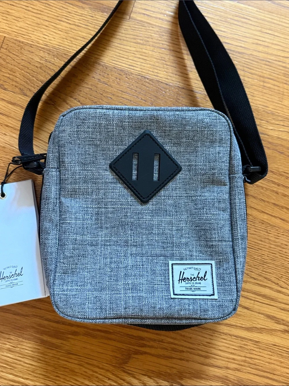 NWT Herschel Heritage Crossbody Raven Crosshatch Gray/Black Unisex